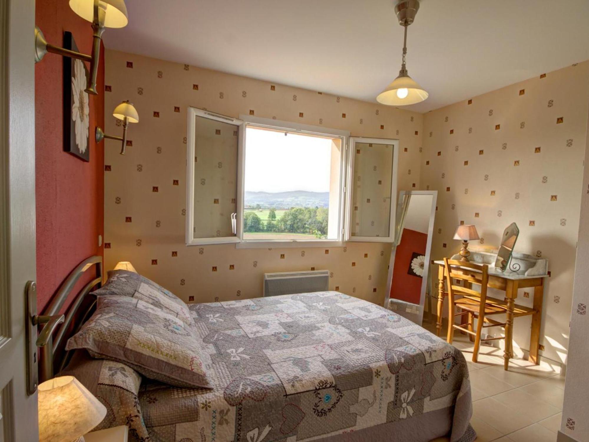 Gite Cosy Avec Poele, Terrasse Et Jardin Prive A Saint-Forgeux-Lespinasse - Fr-1-496-37 Buitenkant foto